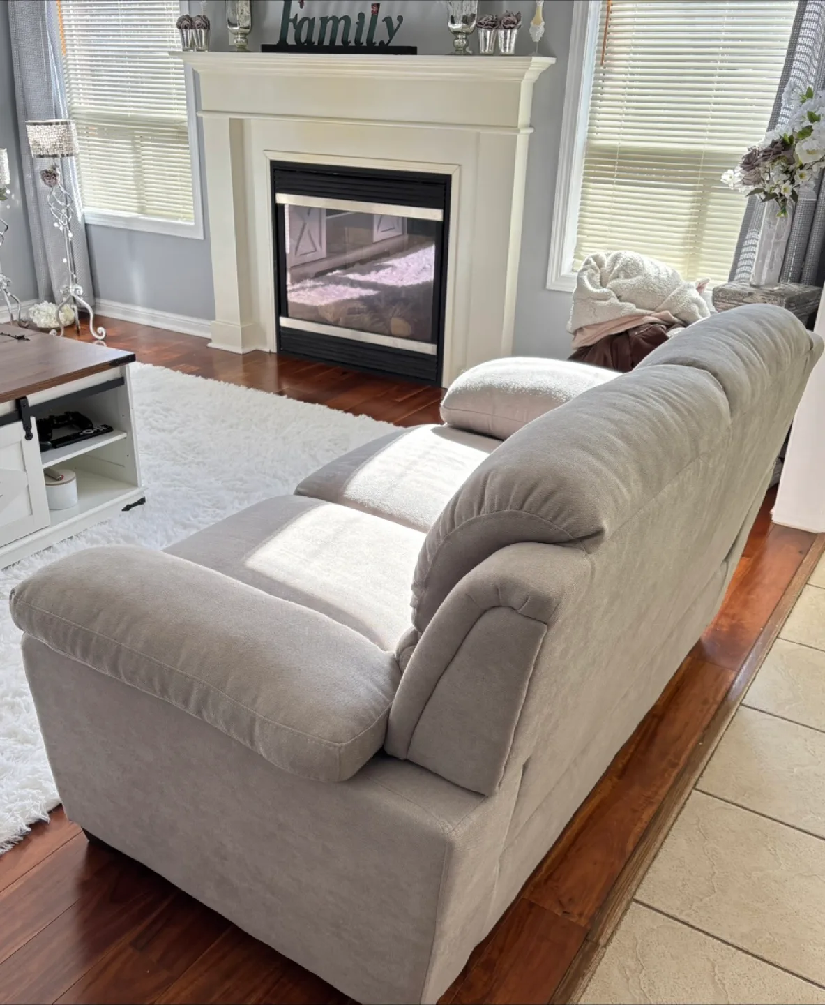 Light Grey Loveseat and Sofa Set