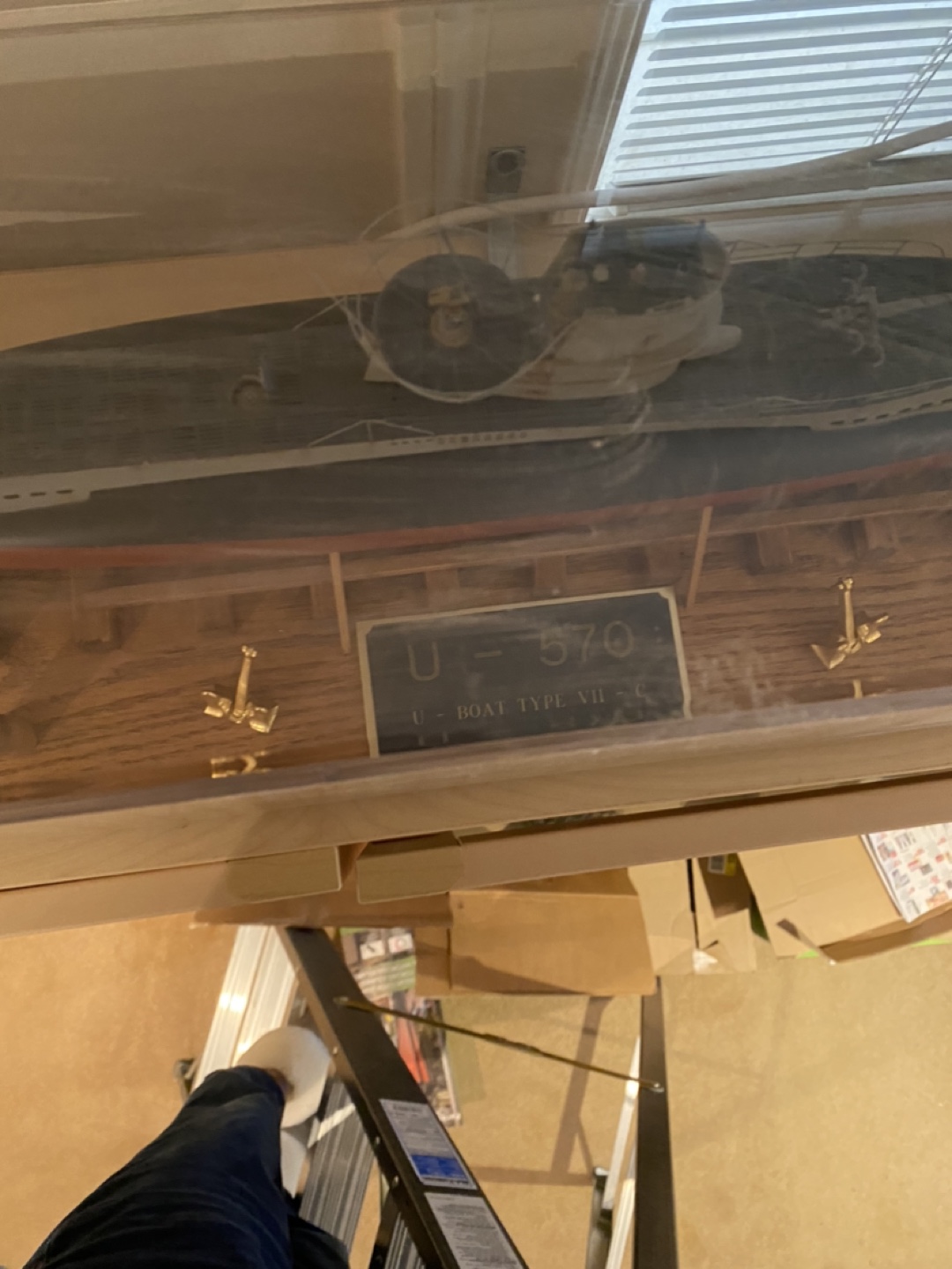 U-570 German U-Boat Type VII Model in case - photo 2