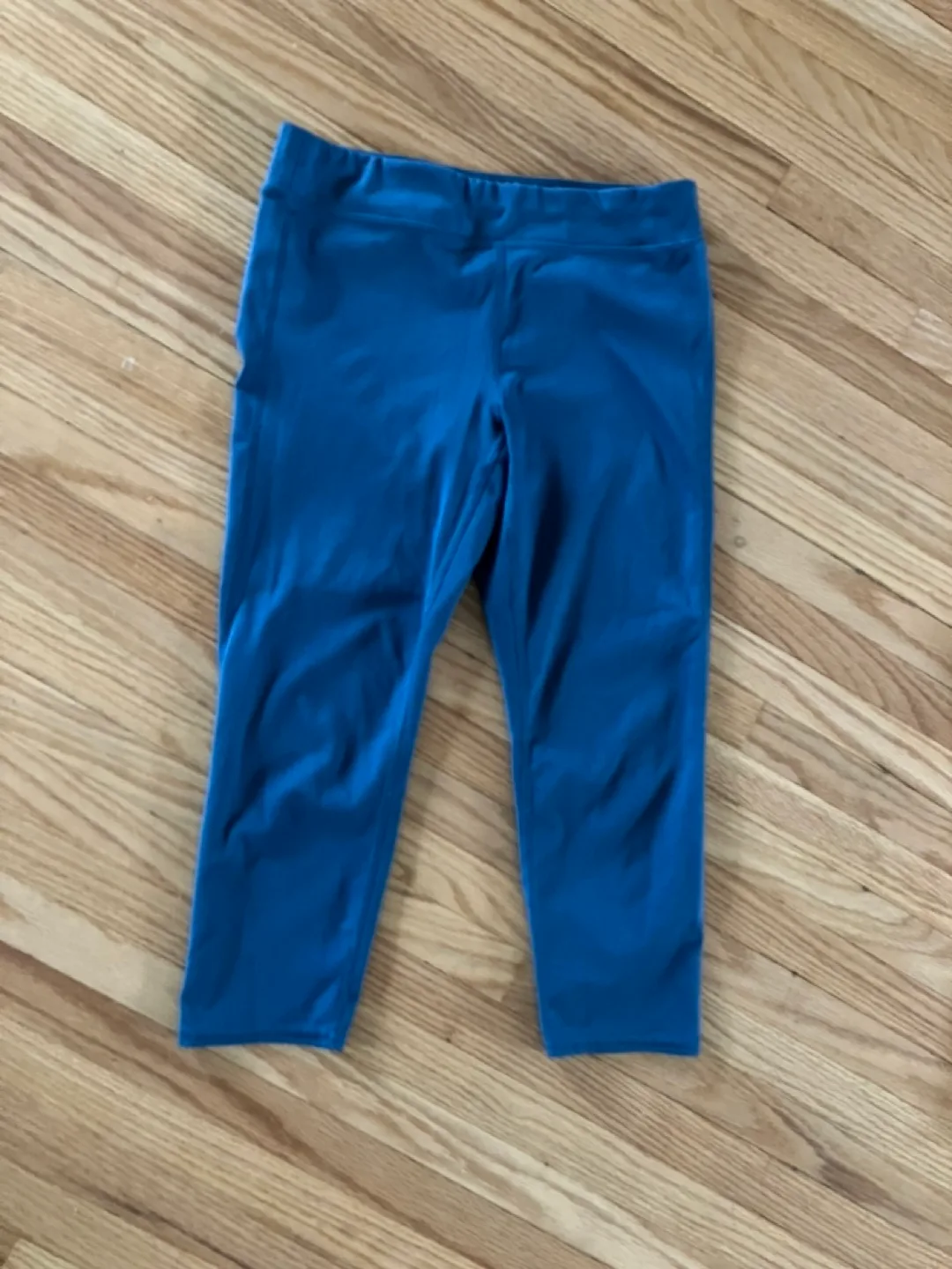 3 Girls Lolë Active Bottoms Bundle - size 10/12 image indicator(7)