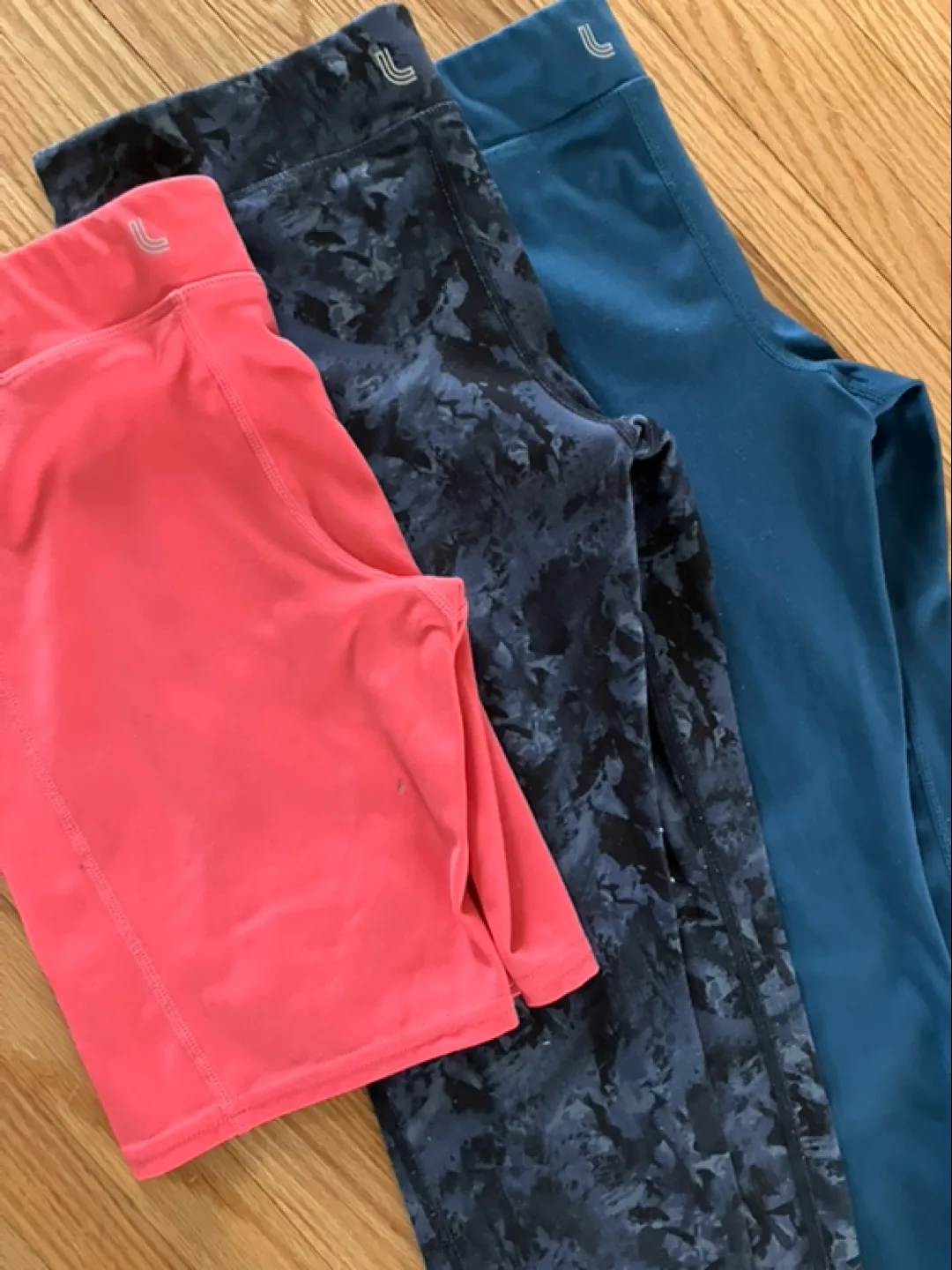 3 Girls Lolë Active Bottoms Bundle - size 10/12 image indicator(9)