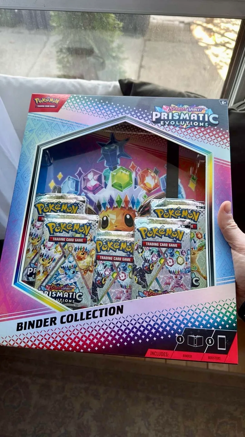 Pokemon Scarlet & Violet Prismatic Evolutions Binder Collection thumbnail