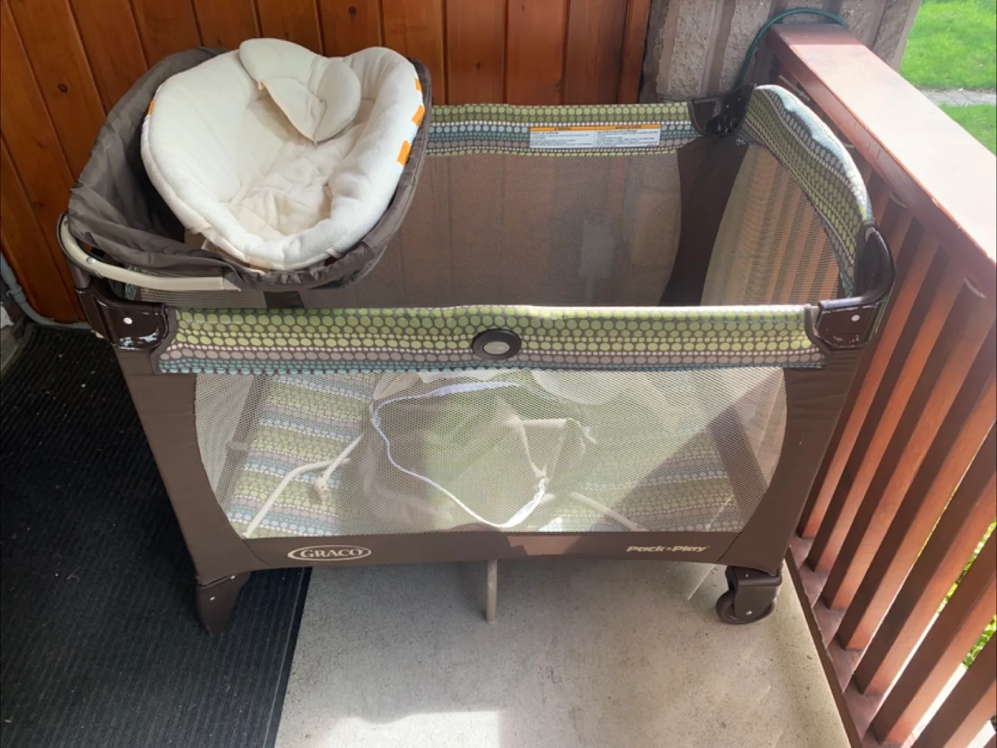 Graco Pack 'n Play Playard thumbnail