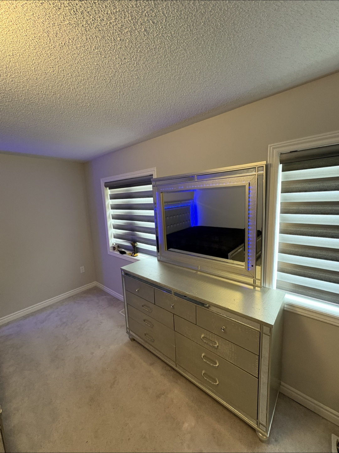 Luxury King Bed Set with LED Headboard & Dresser - photo 3