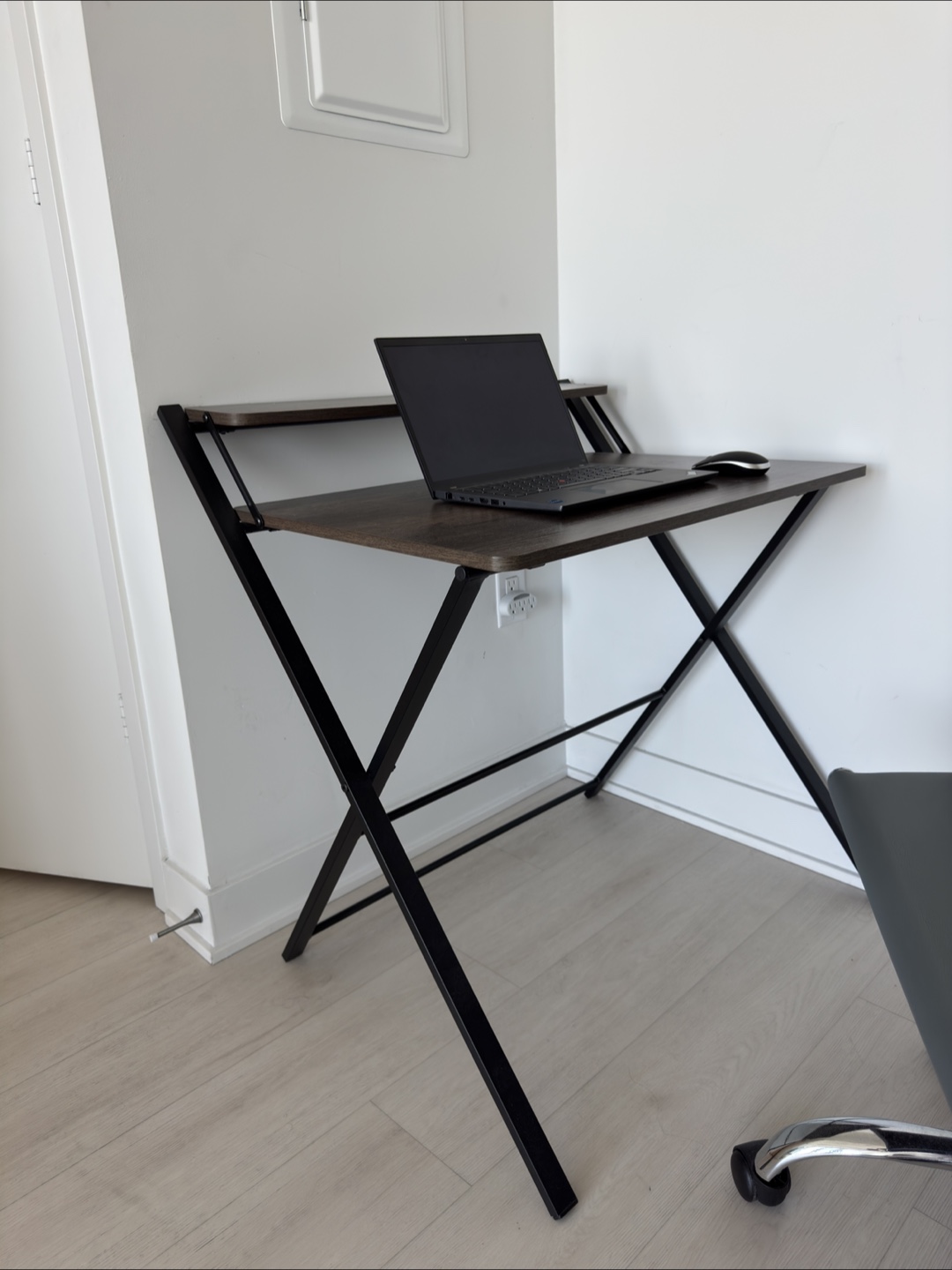 Foldable Computer Desk with Grey Office Chair - photo 4