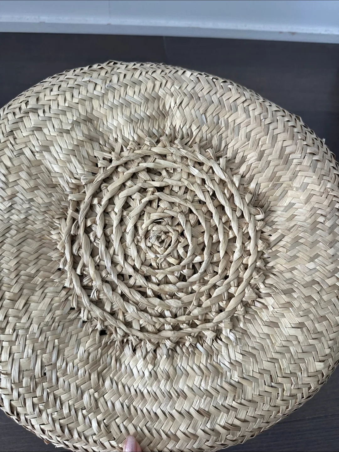 Large Woven Seagrass Basket with Handles image indicator(4)