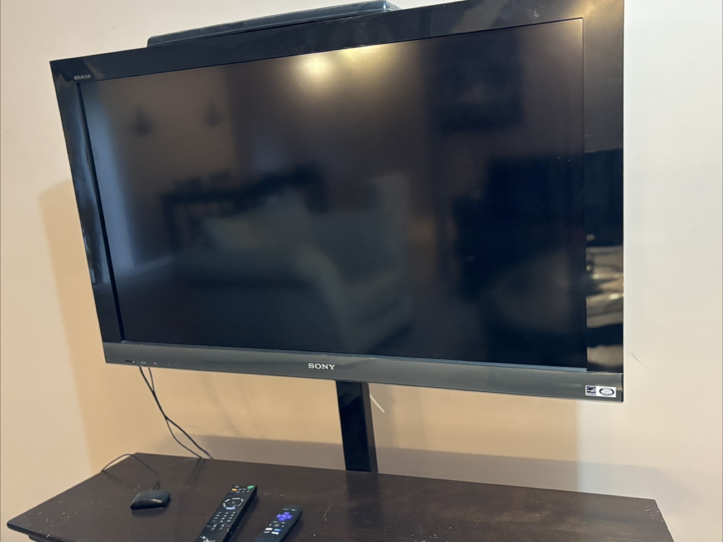Sony Bravia LCD TV with Stand - photo 2