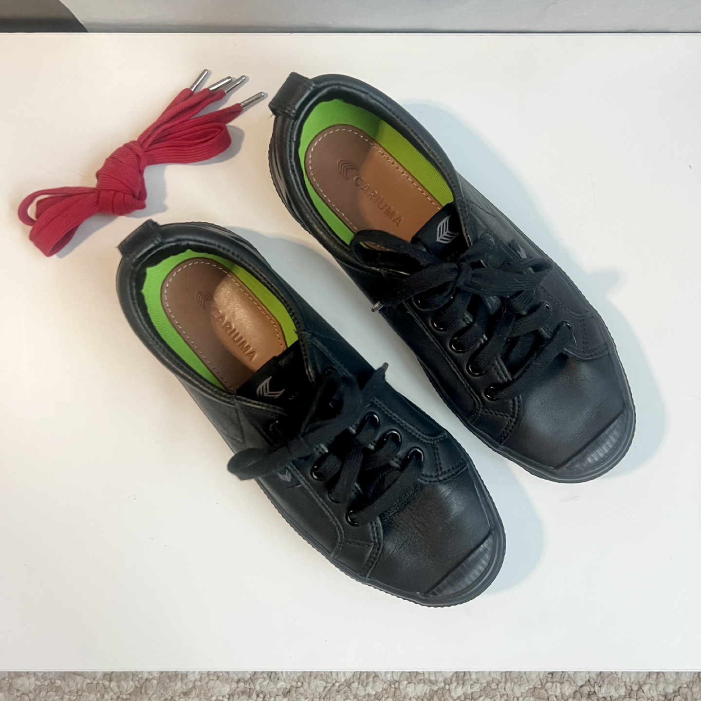 Cariuma OCA Low All Black Leather Sneakers - photo 3