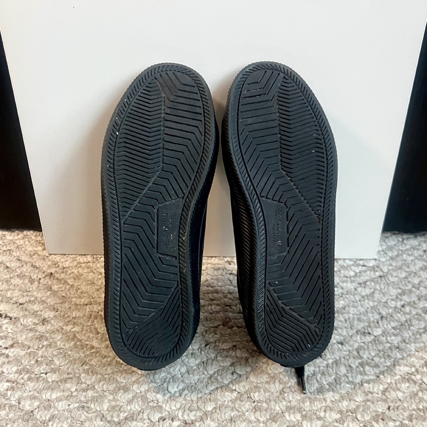 Cariuma OCA Low All Black Leather Sneakers - photo 5