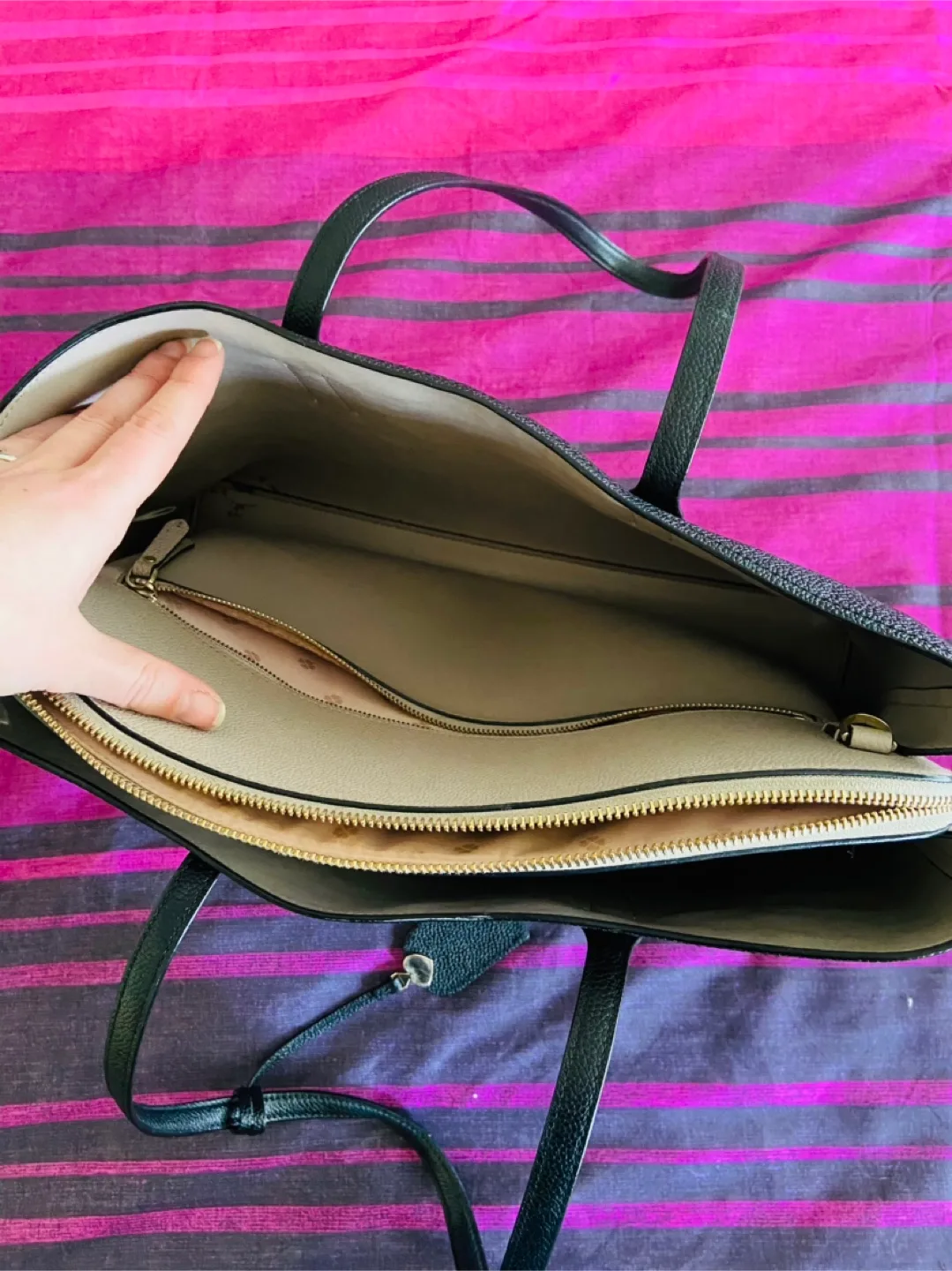 Kate Spade Black Leather Tote Bag image indicator(5)