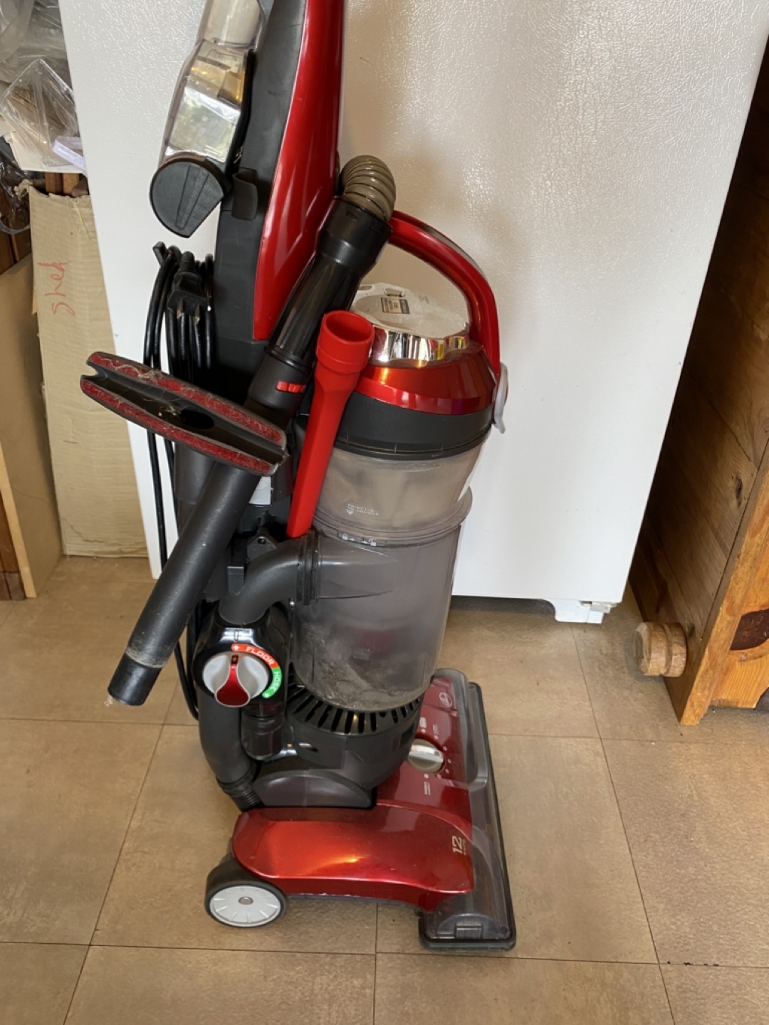 Hoover WindTunnel Upright Vacuum - photo 2