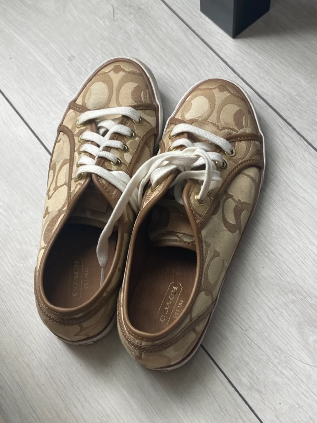 Coach  Sneakers image indicator(7)