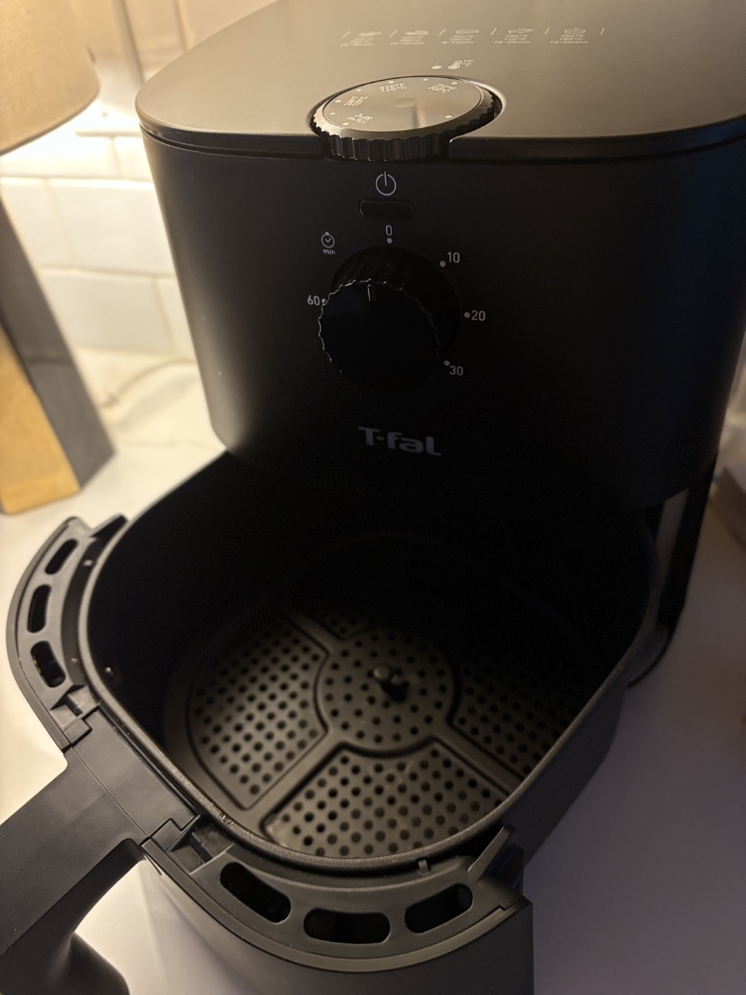 Mint condition/Almost Brand new T-Fal Easy Fry+ Air Fryer 3.5L - photo 2