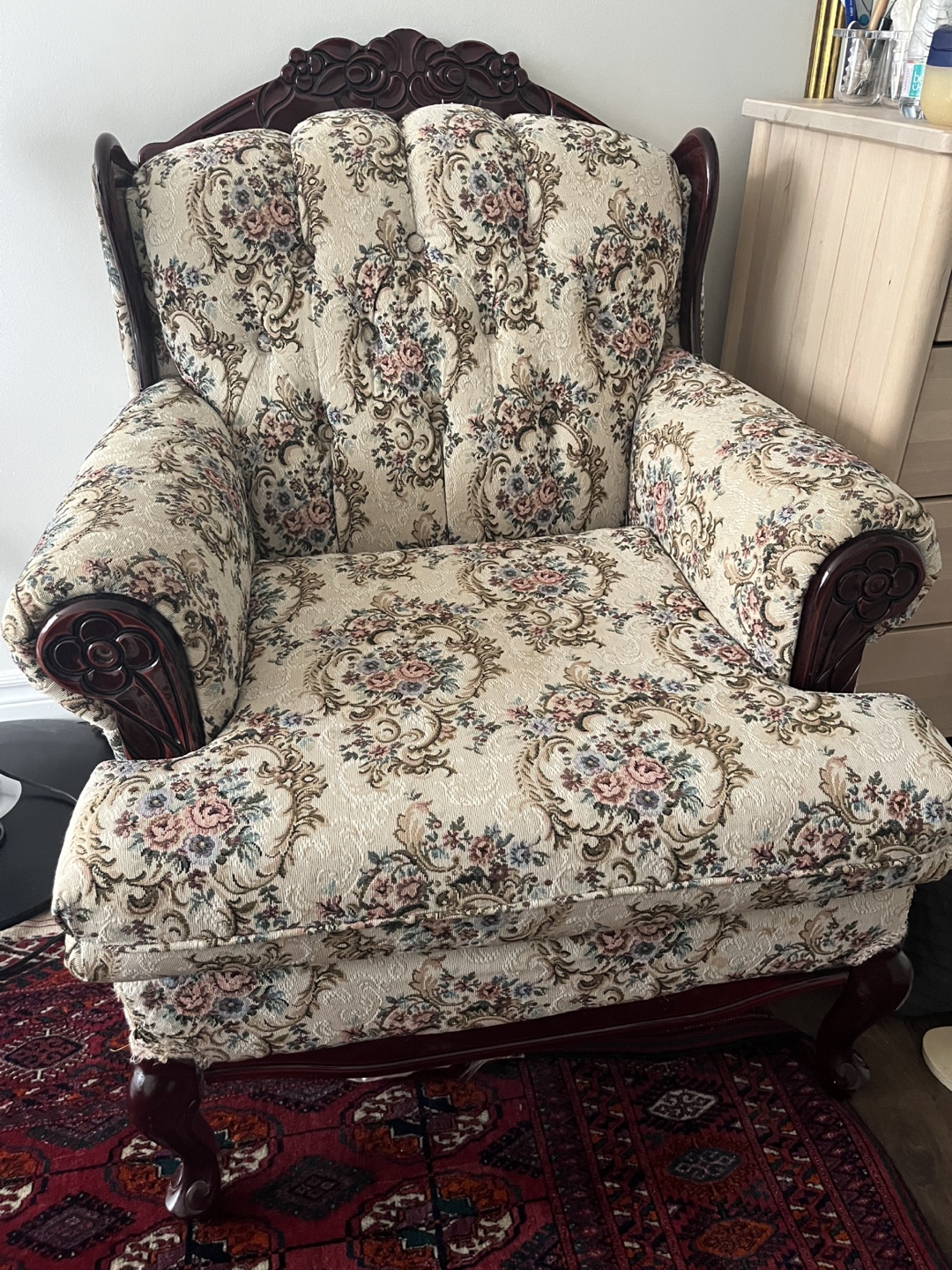 2 Vintage Floral Armchairs - photo 3