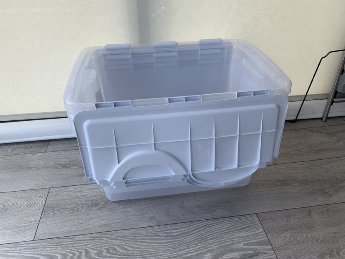 3 Sterilite Large Storage Boxes with Lids - photo 2