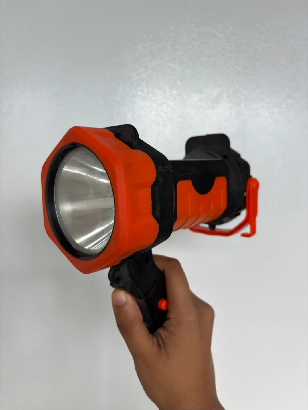 Portable LED Spotlight thumbnail