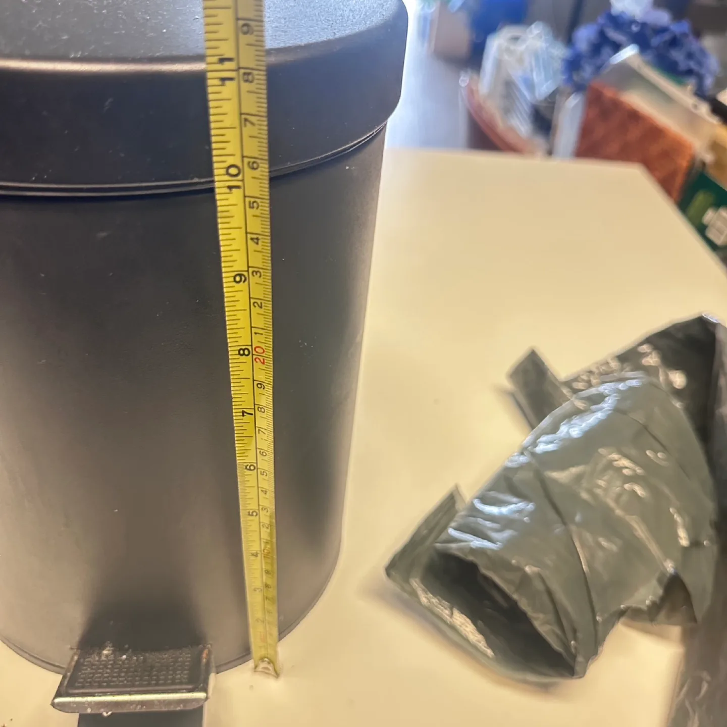 🥕😎Black Step-on Trash Can image indicator(3)