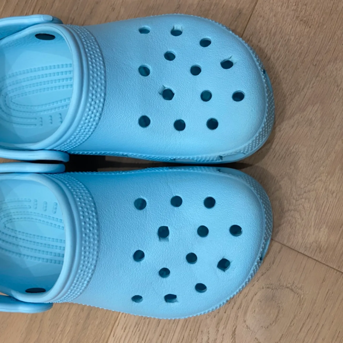 Size J2 kids Crocs image indicator(2)