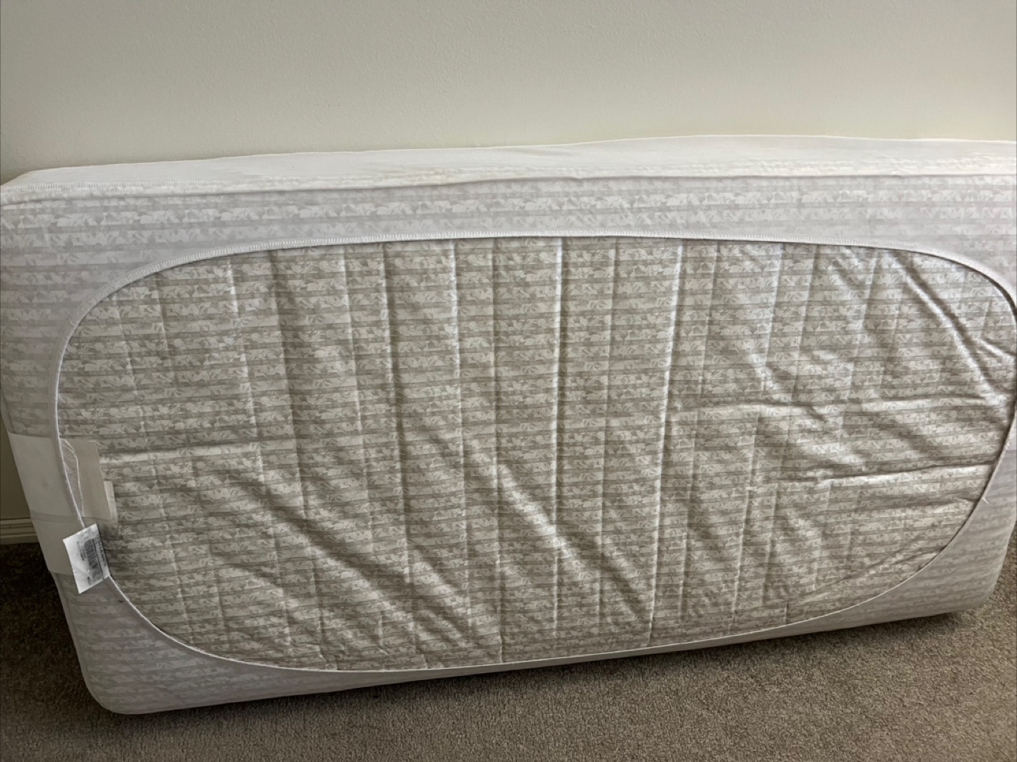 Child's Toddler Bed with Mattress - photo 4