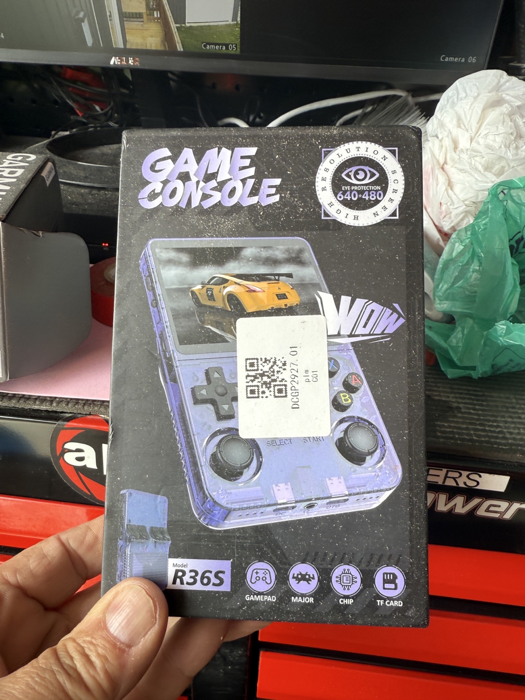 R36S Retro Game Console
