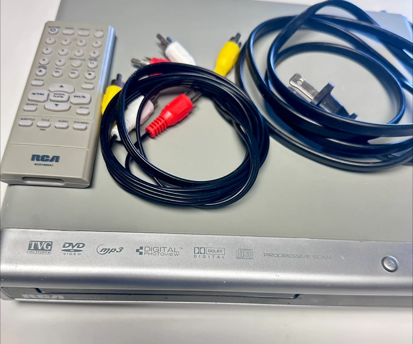 💚RCA DVD Player with Remote & Cables image indicator(2)