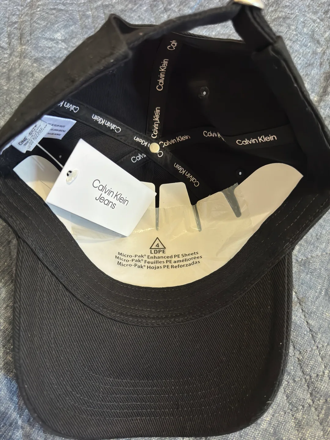 Calvin Klein Jeans Black Baseball Cap image indicator(2)
