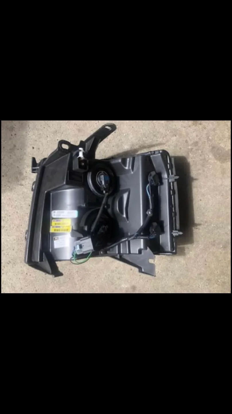 07-2013 Silverado passenger headlight NEW image indicator(2)