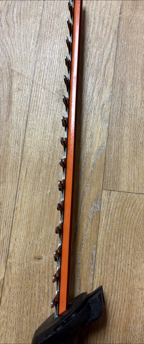 🏒 Black+Decker Hedge Trimmer - photo 3