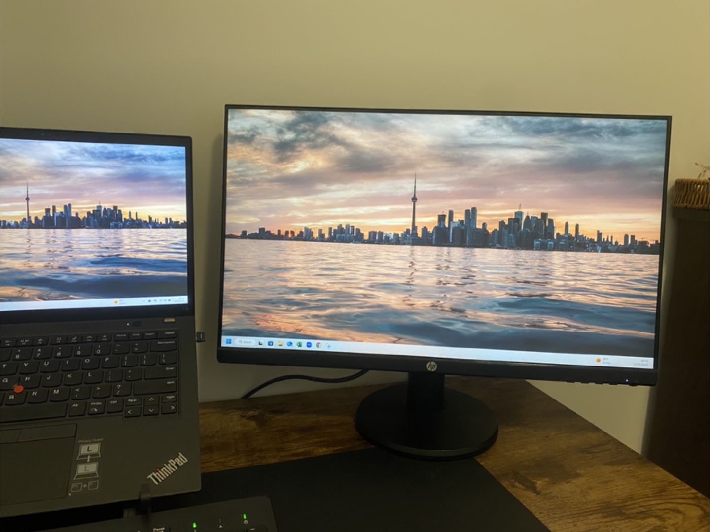 HP 24” Computer Monitor - Brand New! MORE THAN HALF PRICE - photo 2