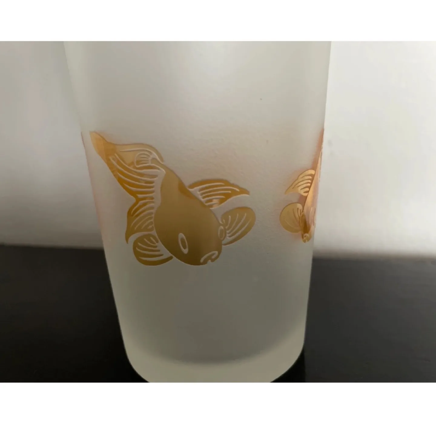 Frosted Glass Cocktail Shaker with Gold Fish Design image indicator(2)