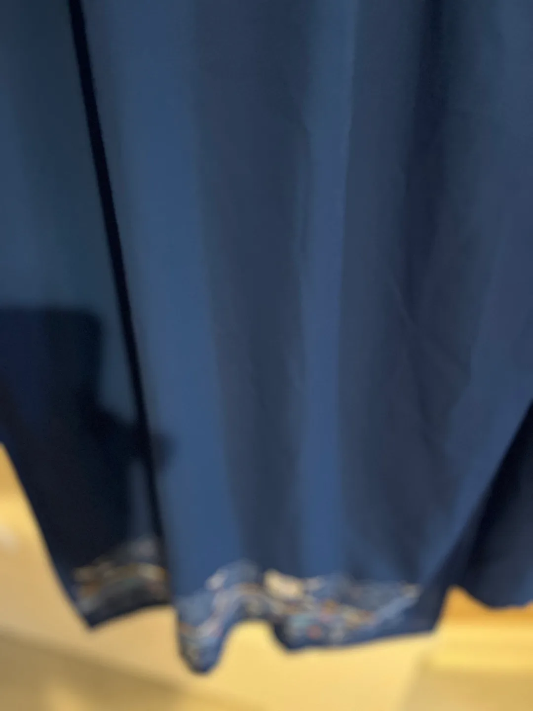 Embroidered Vietnamese Áo Dài image indicator(3)