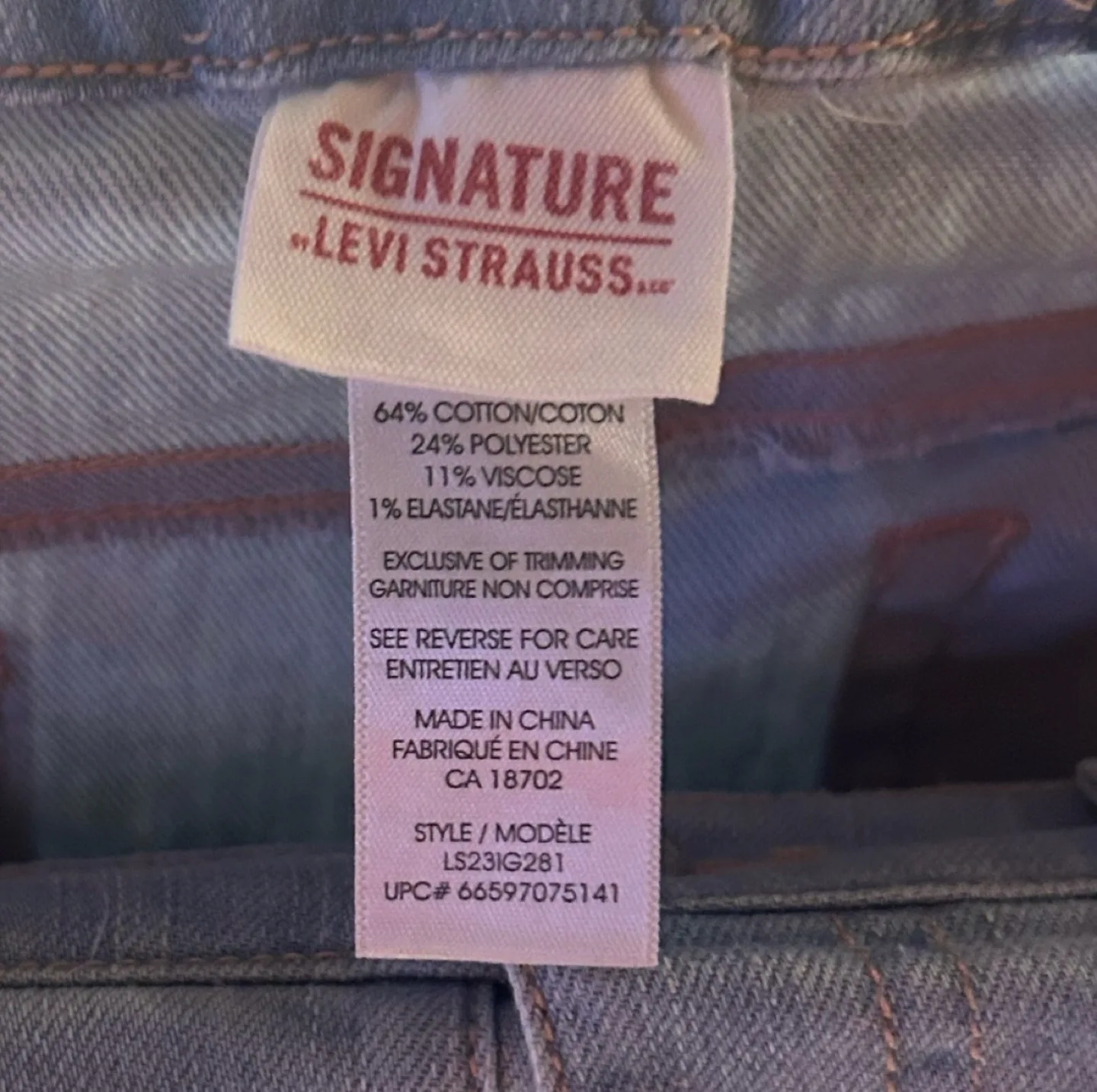 🏒 Levi's Signature Baby Girls' Light wash Flare Jeans image indicator(4)
