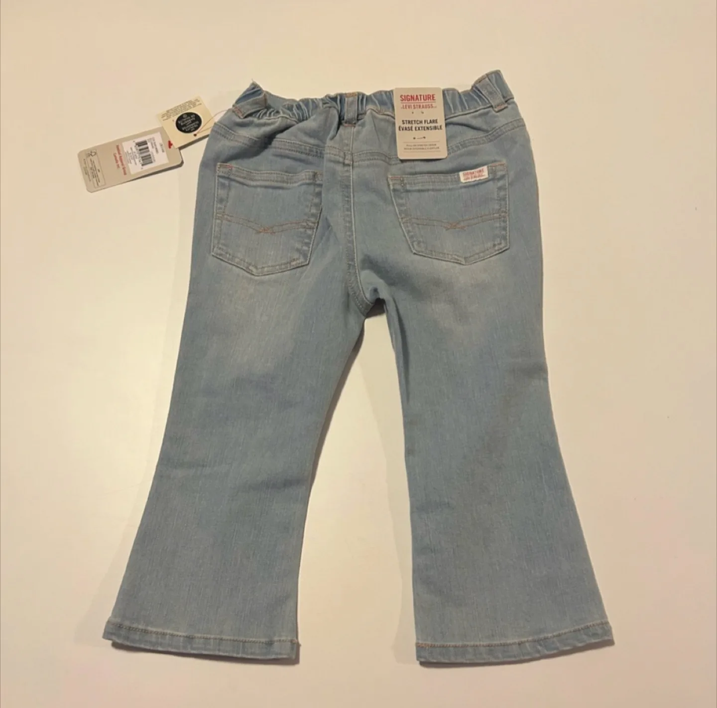 🏒 Levi's Signature Baby Girls' Light wash Flare Jeans image indicator(2)
