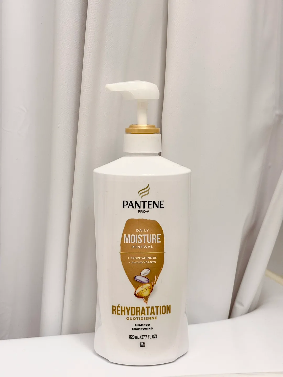 MOVING SALE: Pantene Daily Moisture Renewal Rehydration Shampoo thumbnail