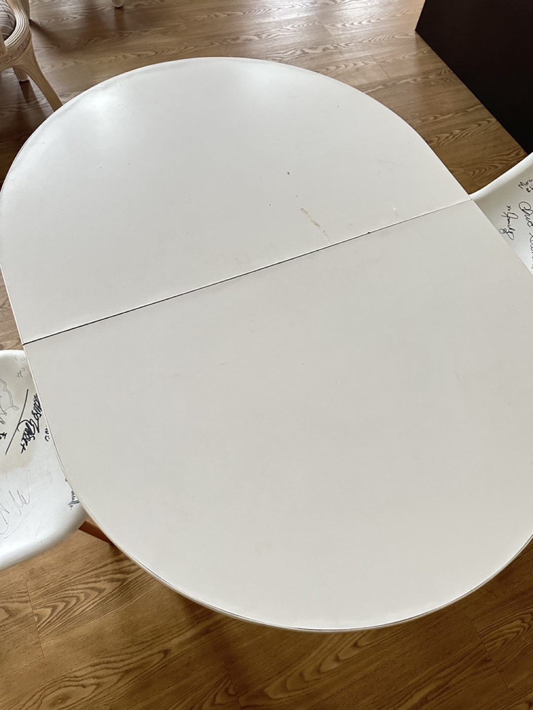 White Table Set with Artsy Chairs (CAN DELIVER) - photo 3