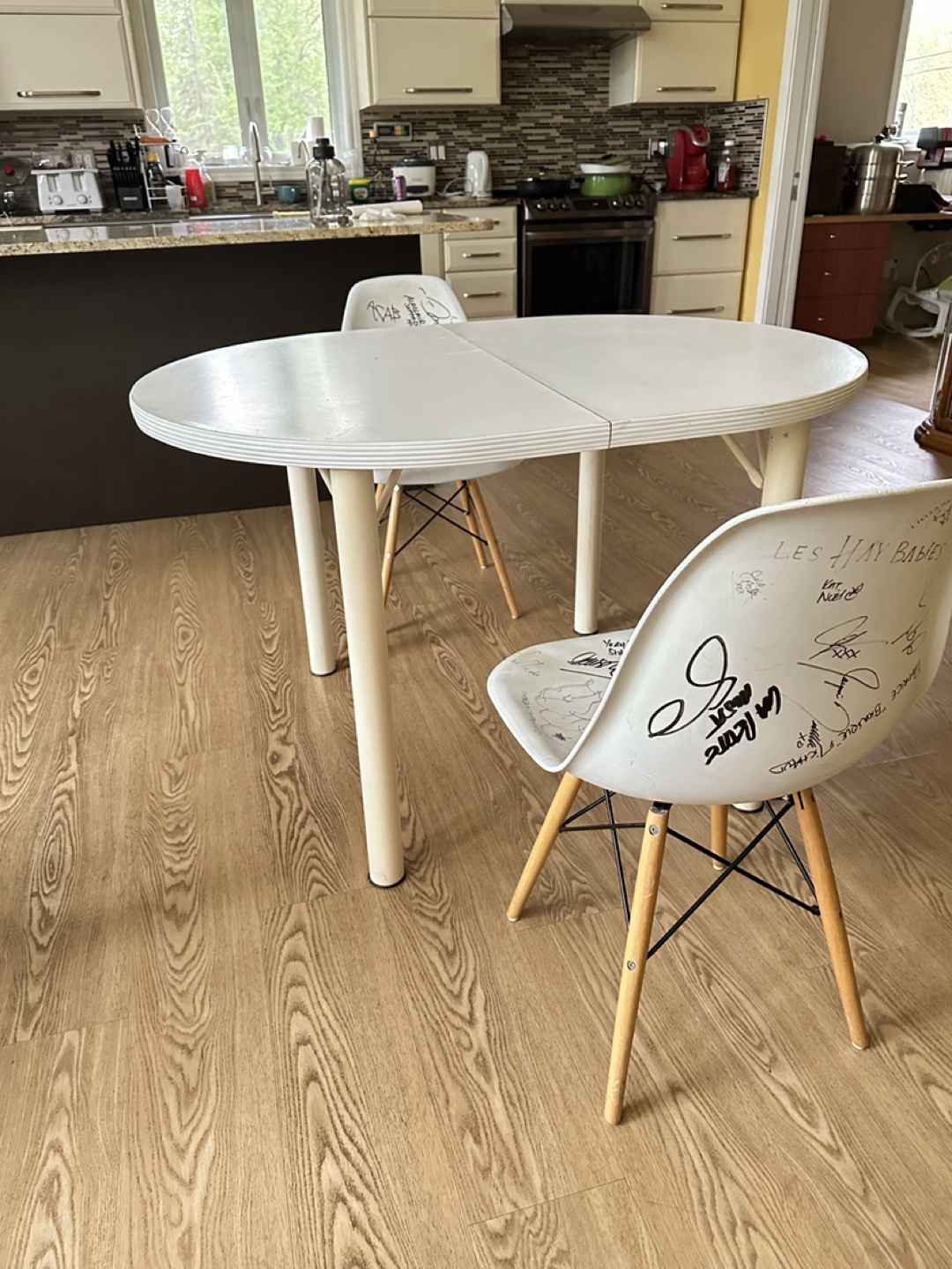 White Table Set with Artsy Chairs (CAN DELIVER) - photo 2