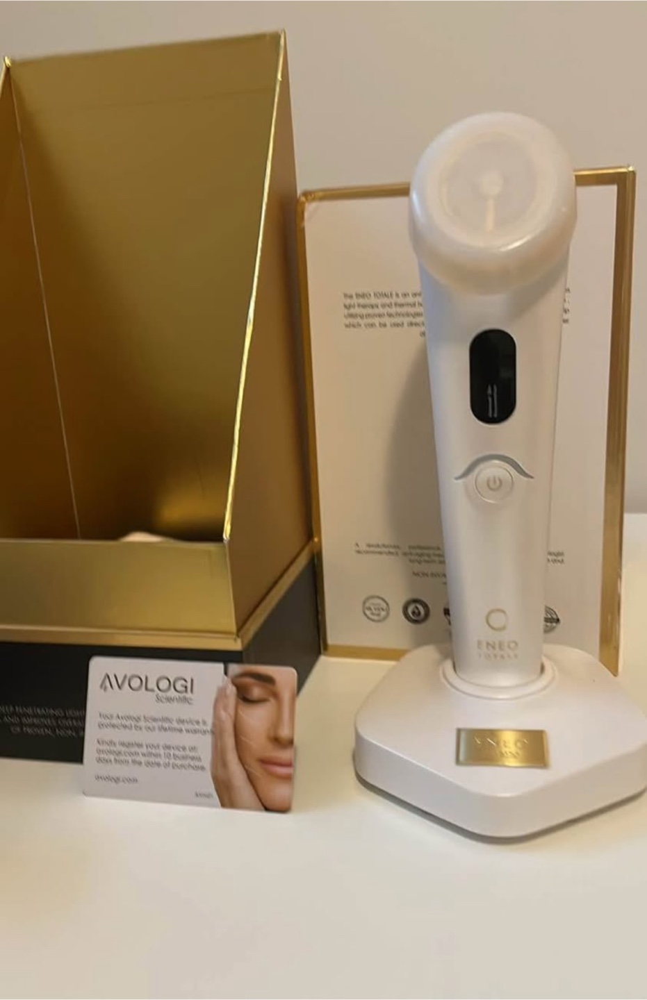 AVOLOGI ENEO TOTALE 美容機器 Eneo Totalé Effective Face Lift Anti Aging Device | Avologi®