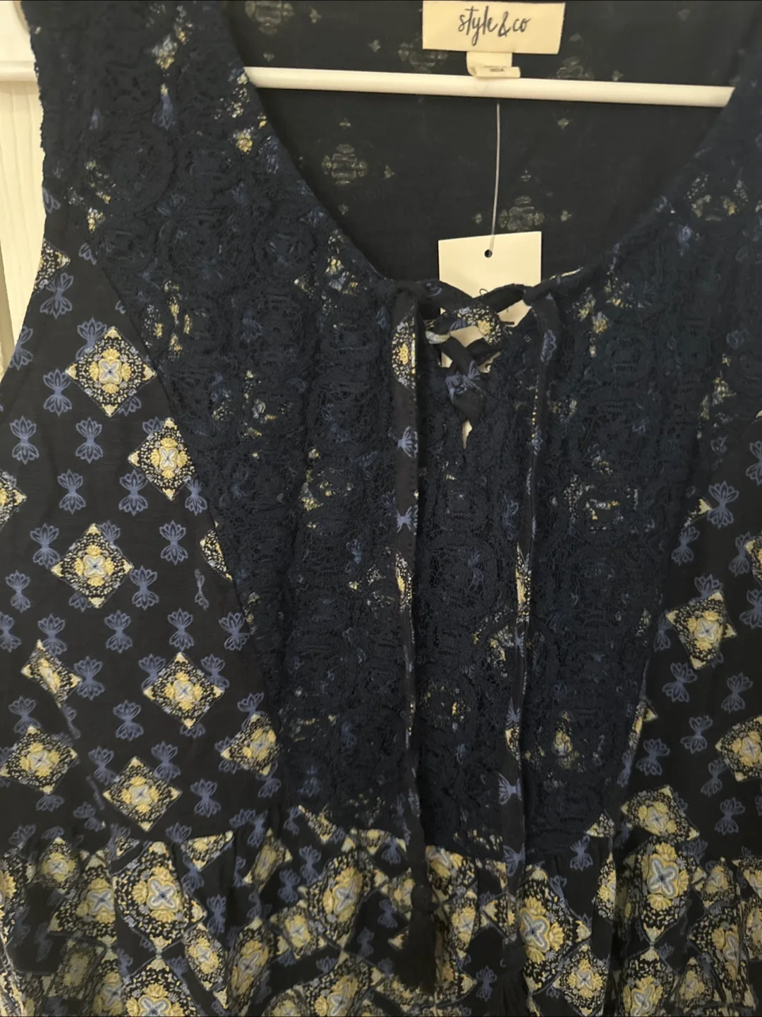 Style & Co. Sleeveless Blouse, Size L image indicator(2)