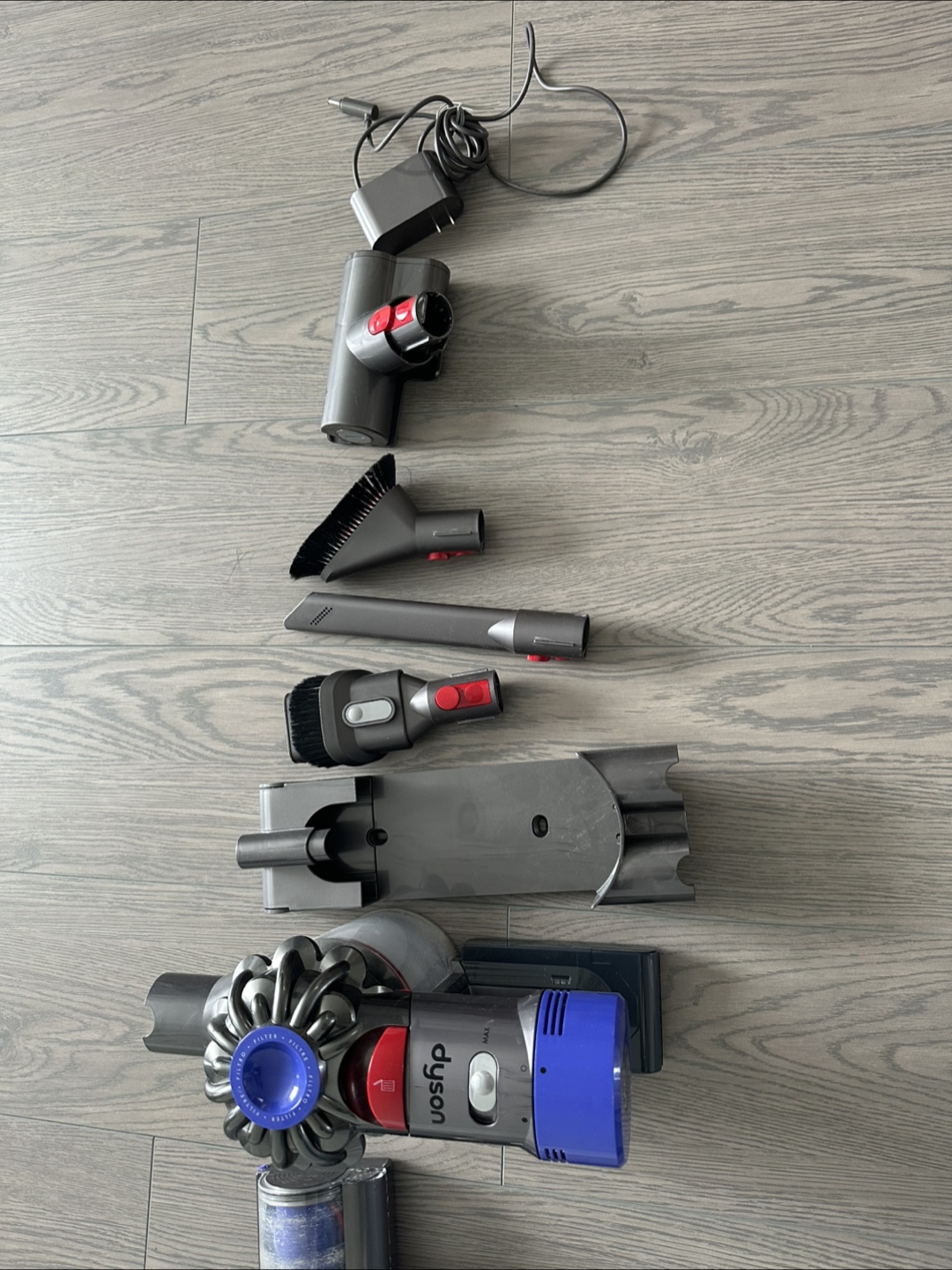 Dyson V8 Animal Cordless Vacuum Cleaner - photo 4
