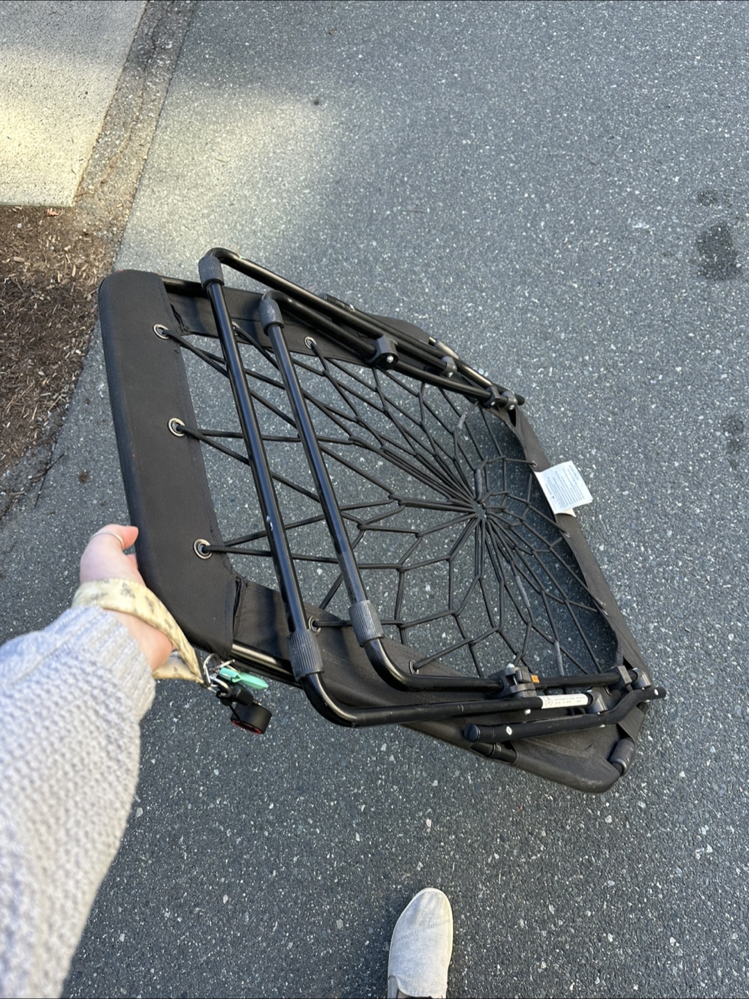 Bungee Chair - Portable and Relaxing - photo 4