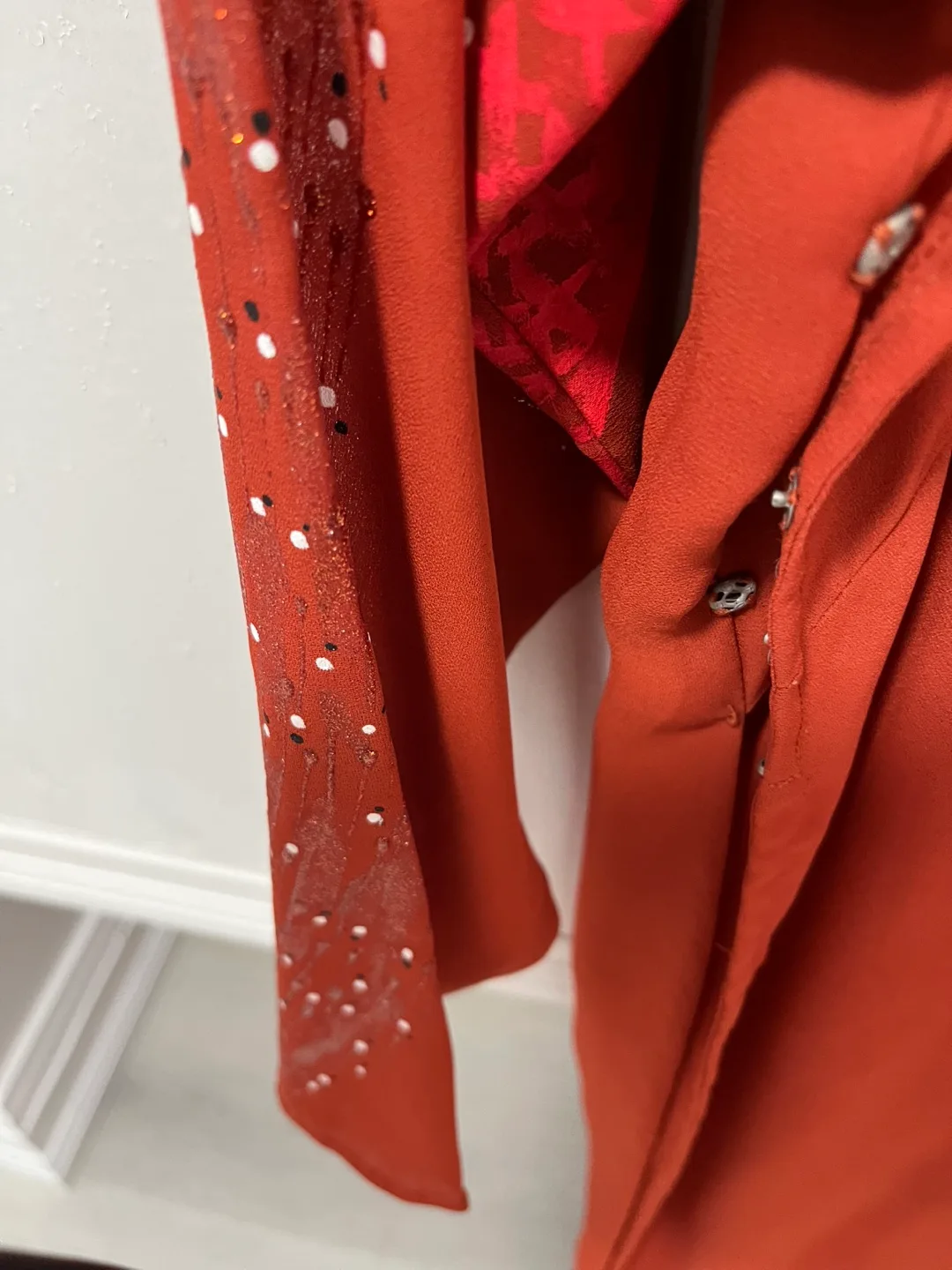 Embroidered Vietnamese Áo Dài image indicator(10)