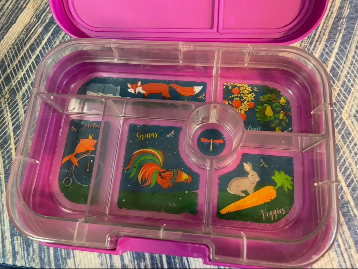 Yumbox Original 6-Compartment Bento image indicator(3)