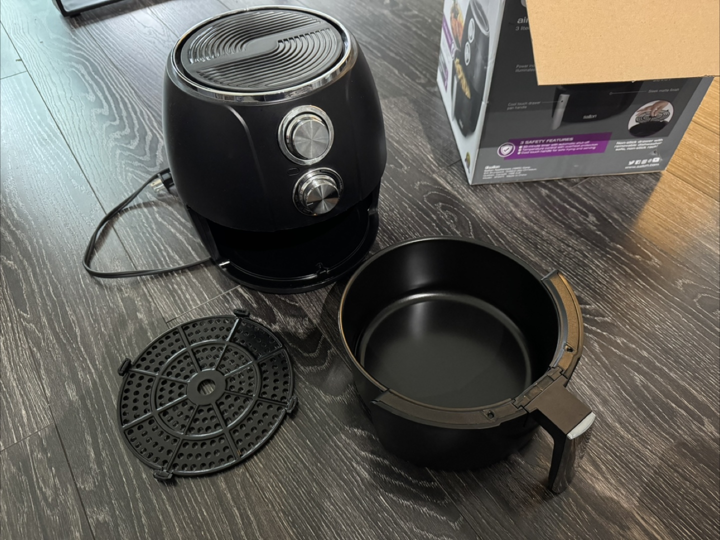 Salton 3 Liter/3.1 Quart Air Fryer - photo 3