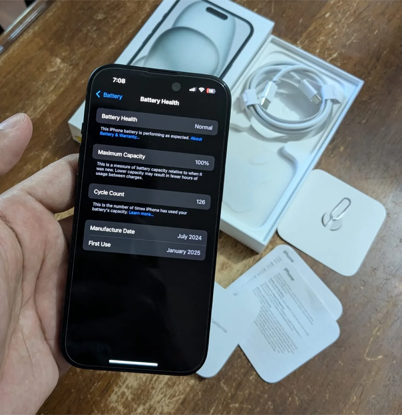 iPhone 15 128GB Like New 100% battery, Apple Warranty image indicator(2)