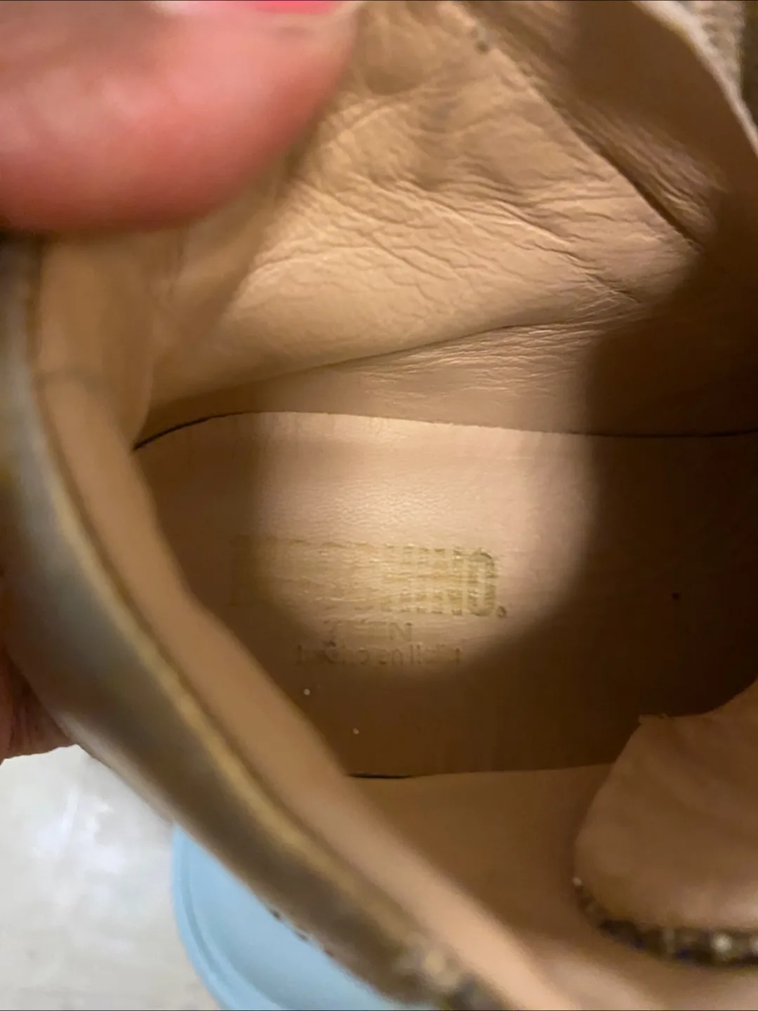 Authentic Moschino high top gold sneakers image indicator(5)