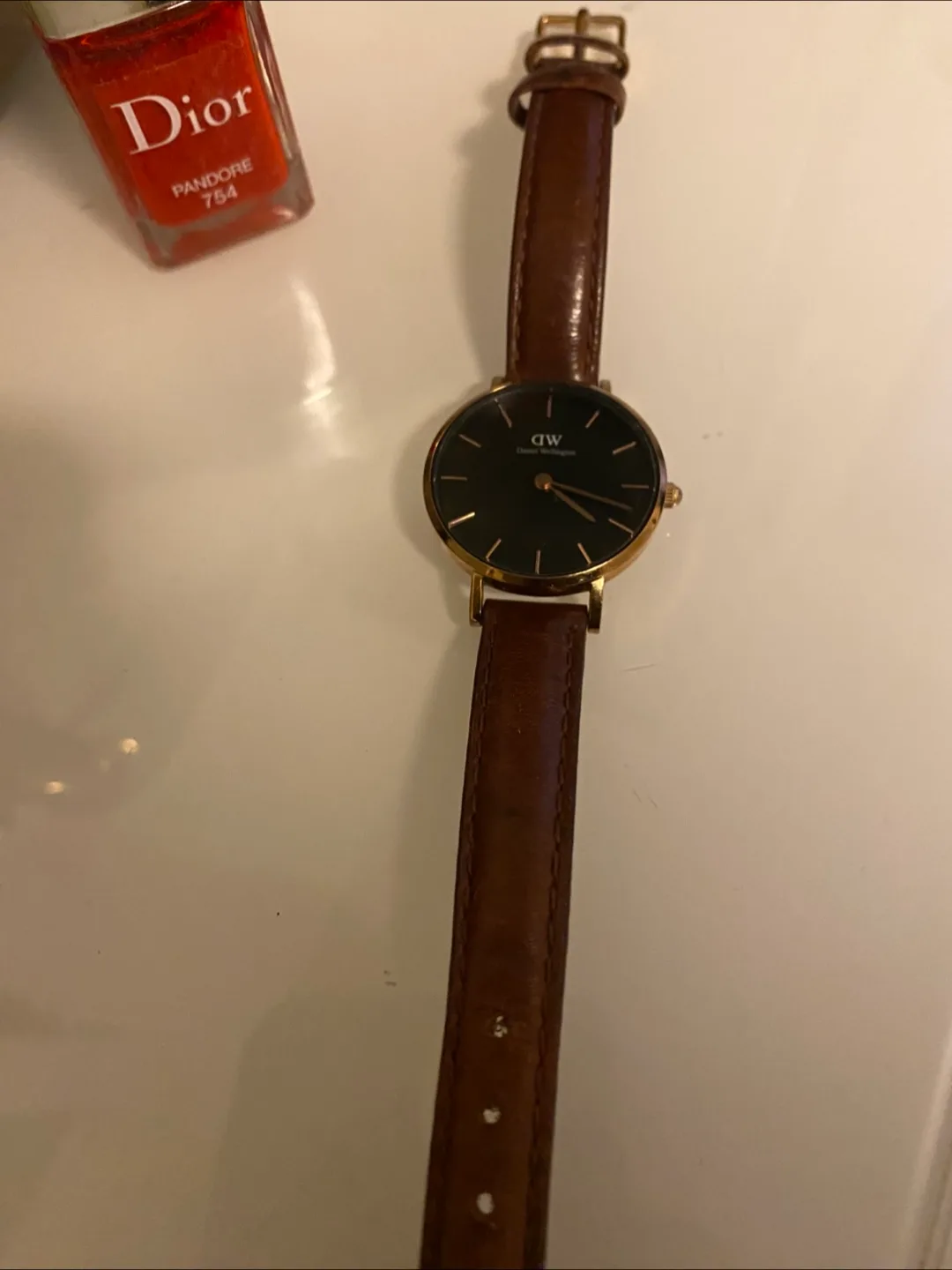 Daniel Wellington women’s watch image indicator(2)