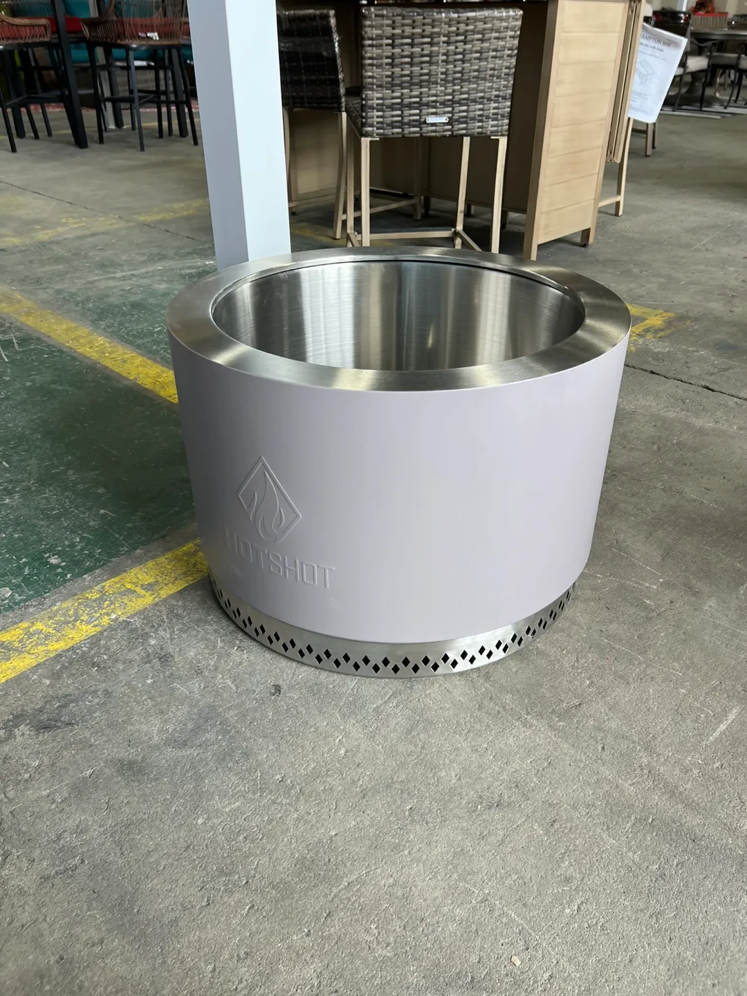 HotShot Homestead 25 in. Round Smokeless Wood-Burning Fire Pit image indicator(4)