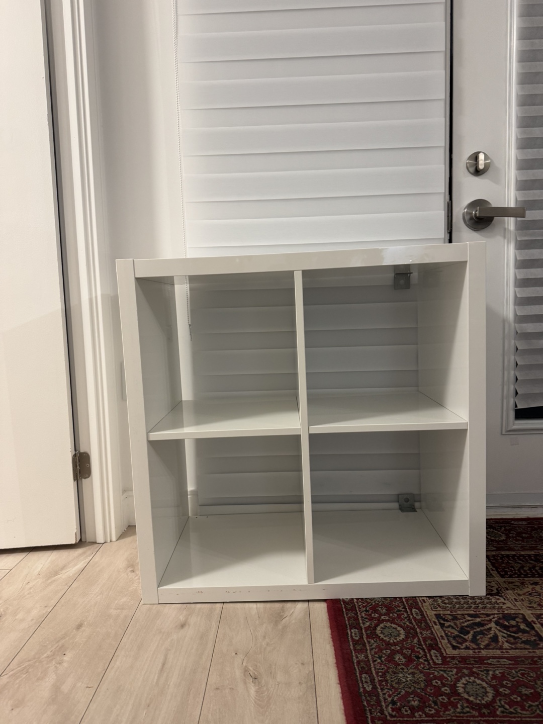 White Cube Storage Shelf