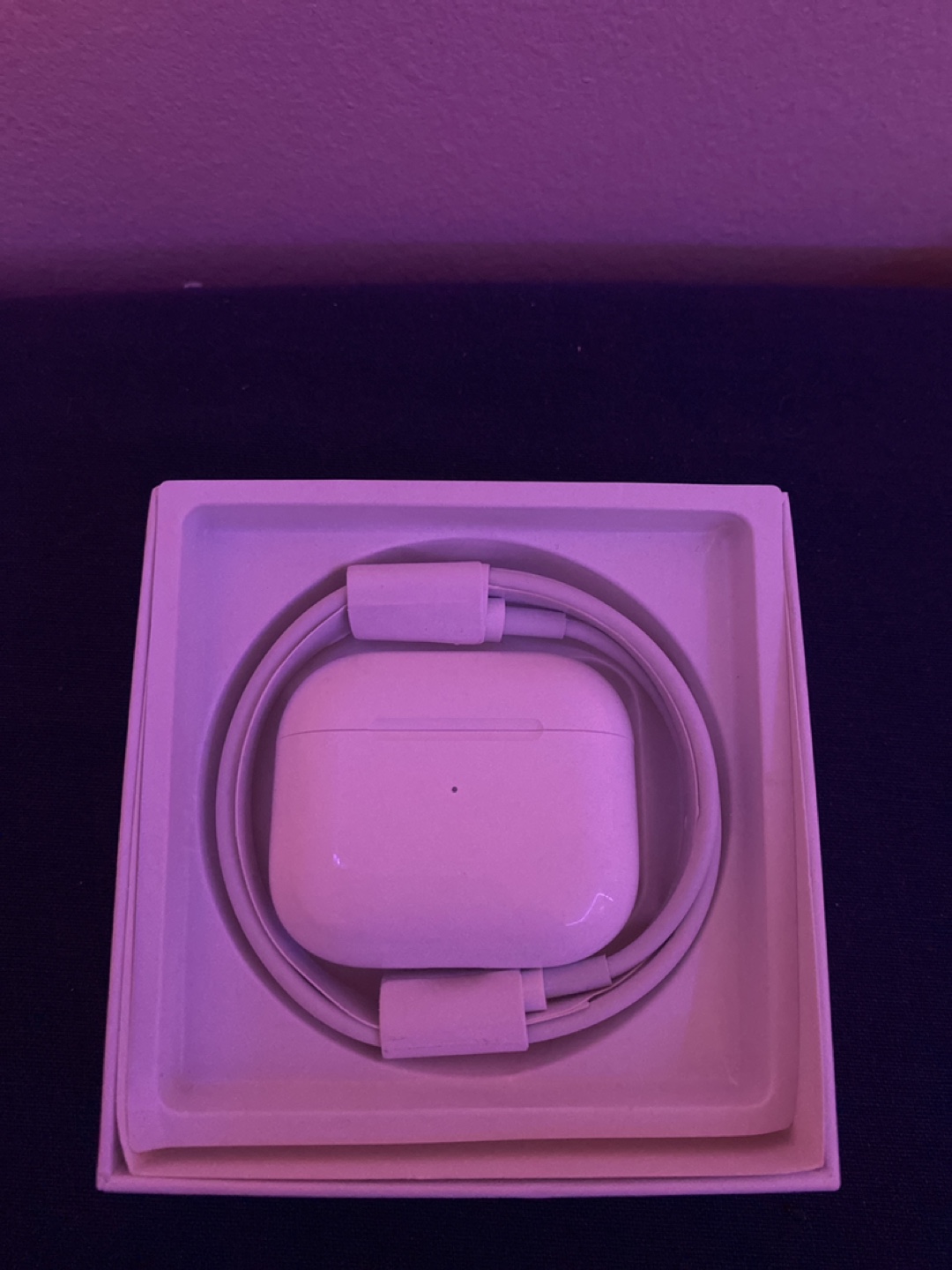 Apple AirPods Pro (2nd Generation) with Charging Case - photo 3
