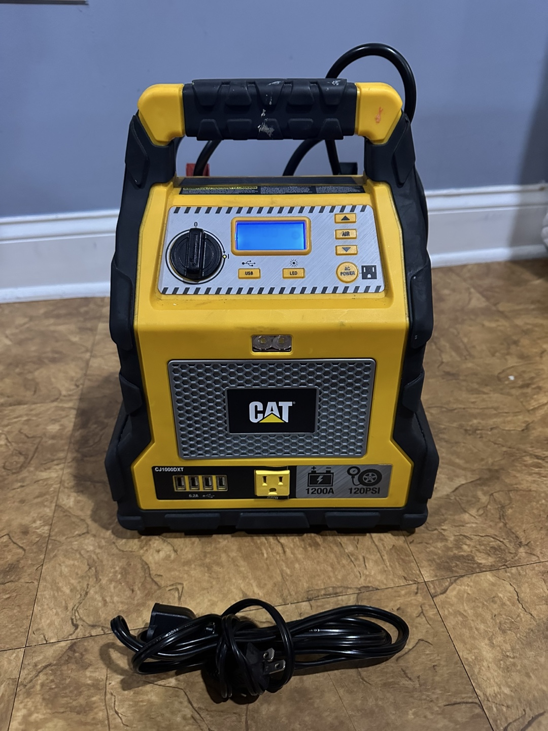 CAT 1200A 120PSI Portable Power Station
