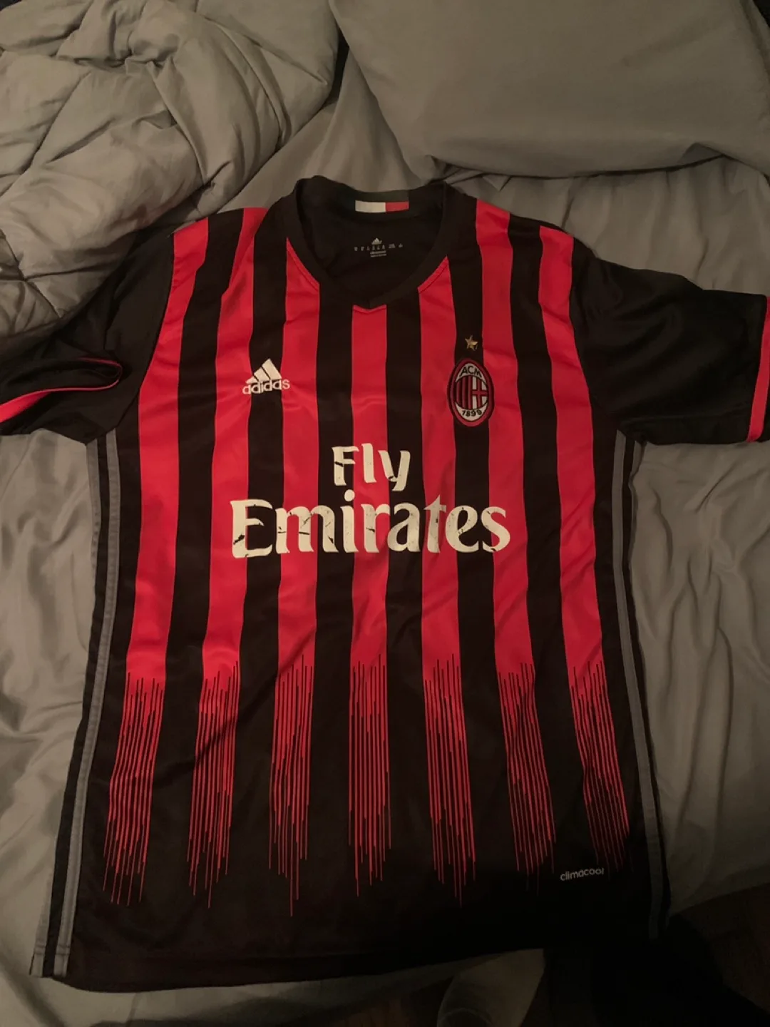 AC Milan Adidas Jersey - Size XL thumbnail